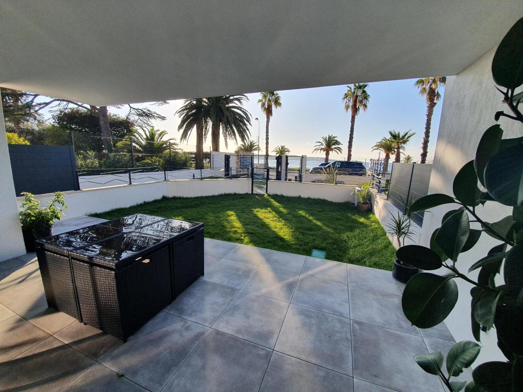 T3 Neuf Avec Terrasse Et Jardin Face A La Mer Бандол Екстериор снимка