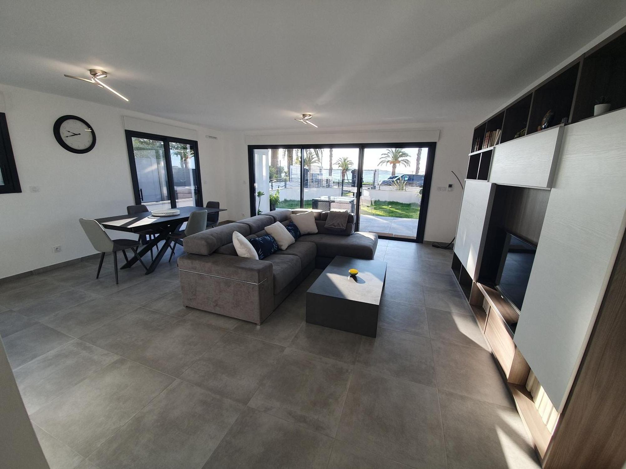 T3 Neuf Avec Terrasse Et Jardin Face A La Mer Бандол Екстериор снимка