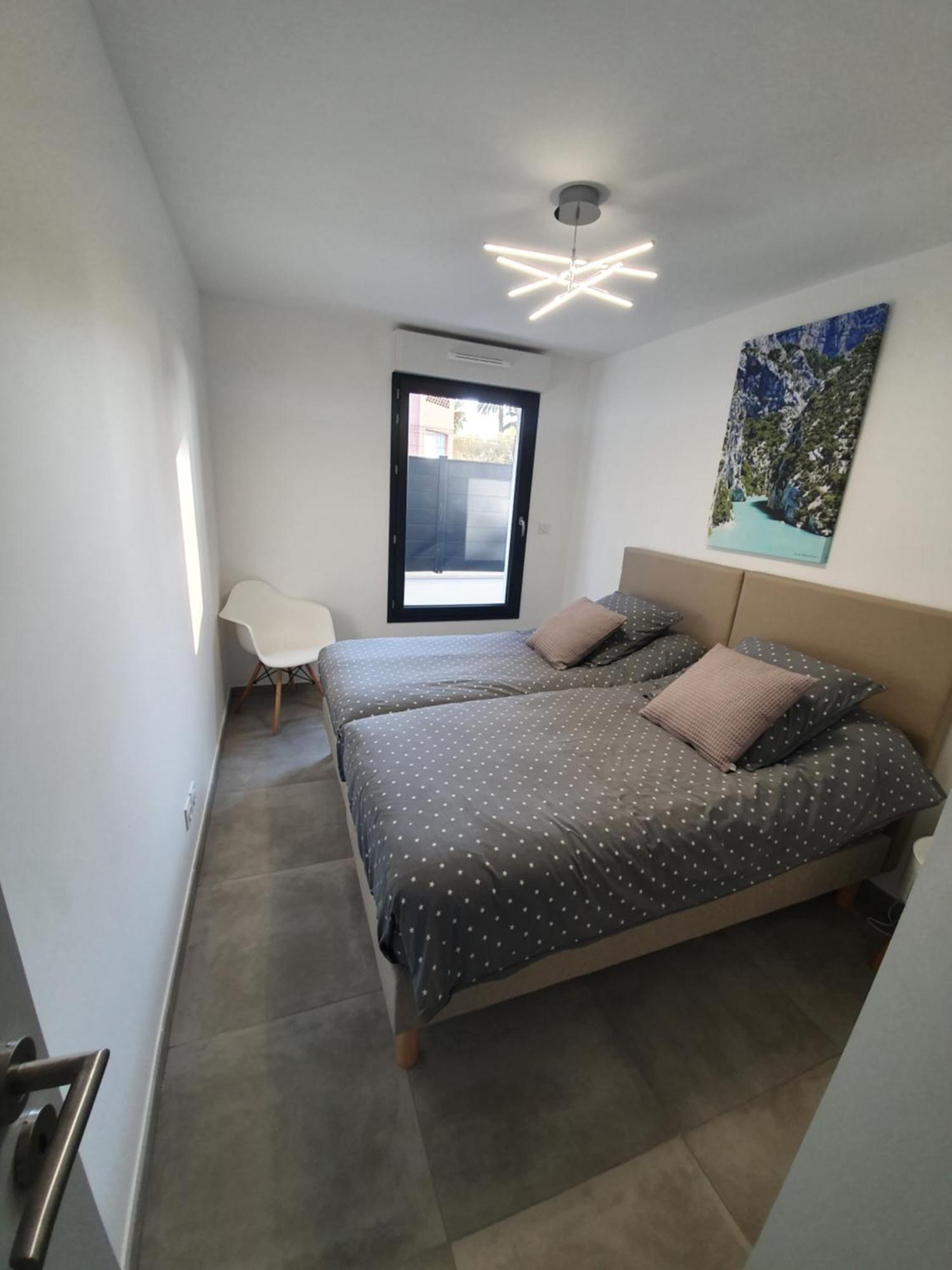 T3 Neuf Avec Terrasse Et Jardin Face A La Mer Бандол Екстериор снимка